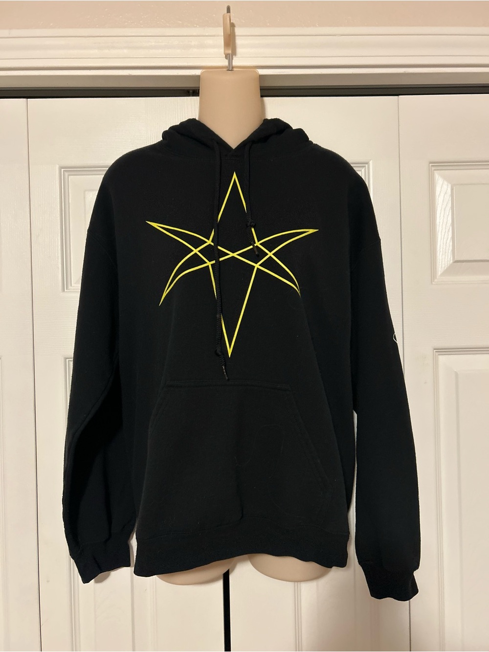 2019 Bring Me The Horizon Tour Black Hoodie with Neon Yellow Star Graphic - Men